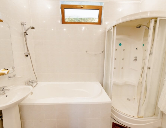 Люкс 2-местный 1-комнатный в Коттедже с французской кроватью - Отель «Прометей Клуб»